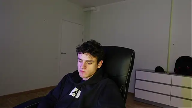 Snapshot of Brad_Holloway chatting on October 25, 2025, 7:36 pm Brad Holloway online show from October 25, 2025, 7:36 pm