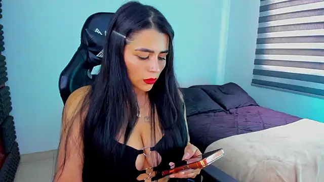 hannarusso online show from March 4, 2026, 8:16 pm