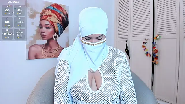 Layla arabelle online show from November 13, 2025, 8:02 pm