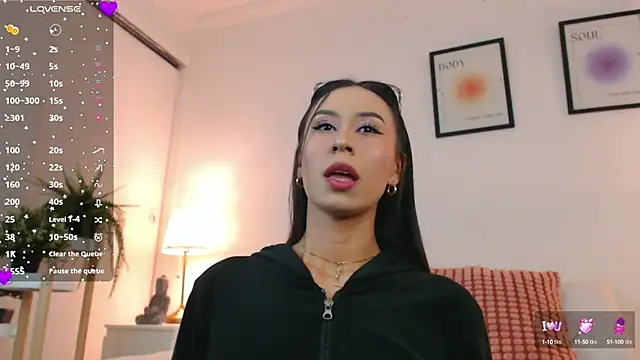 Valen ross  online show from September 10, 2025, 11:04 pm