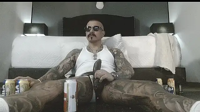 danilog515 online show from November 25, 2025, 5:19 am