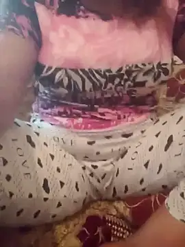 Maya-Moon online show from October 11, 2025, 5:03 pm