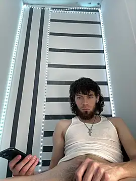 Snapshot of bwcizThrobbing chatting on February 18, 2026, 10:01 am bwcizThrobbing online show from February 18, 2026, 10:01 am