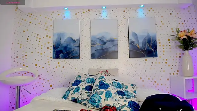 Andy Leex online show from November 18, 2025, 8:01 pm