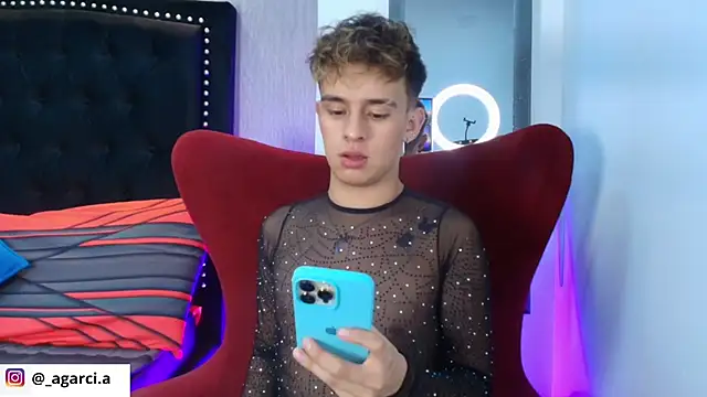 LiamWildx20 online show from September 29, 2025, 12:17 am