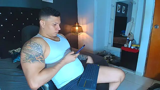 ethan dalton  online show from November 1, 2025, 3:24 am