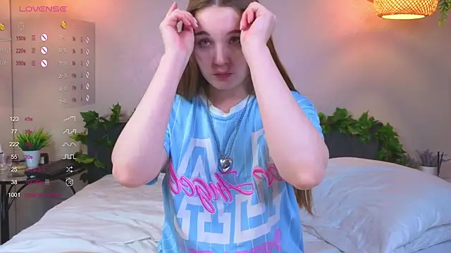 ConstanceHelms online show from October 18, 2025, 5:09 am