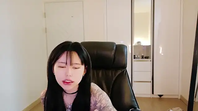 Snapshot of tangju7 chatting on December 1, 2025, 1:45 pm tangju7 online show from December 1, 2025, 1:45 pm