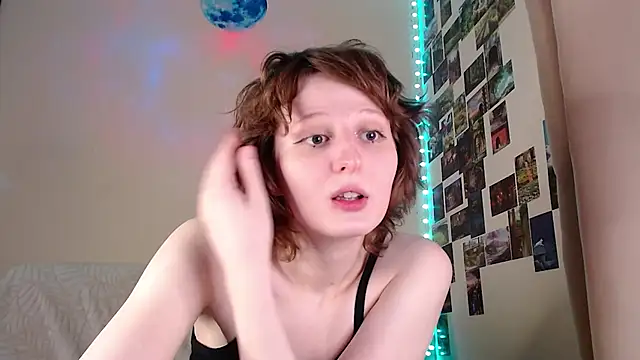 Snapshot of c0ralynx chatting on March 22, 2025, 6:33 am c0ralynx online show from March 22, 2025, 6:33 am