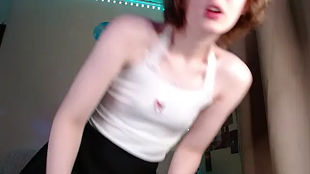 Snapshot of c0ralynx chatting on March 22, 2025, 7:42 pm c0ralynx online show from March 22, 2025, 7:42 pm