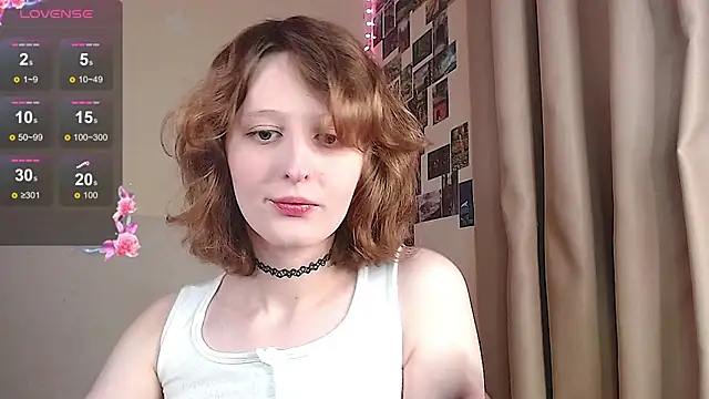 Snapshot of c0ralynx chatting on October 5, 2025, 9:16 pm c0ralynx online show from October 5, 2025, 9:16 pm