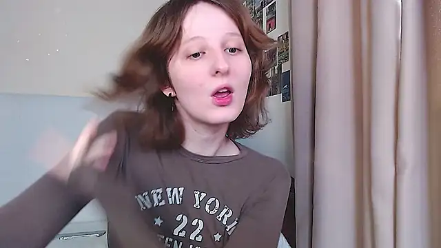 Snapshot of c0ralynx chatting on September 9, 2025, 11:19 am c0ralynx online show from September 9, 2025, 11:19 am