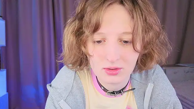 c0ralynx online show from April 16, 2026, 7:09 am