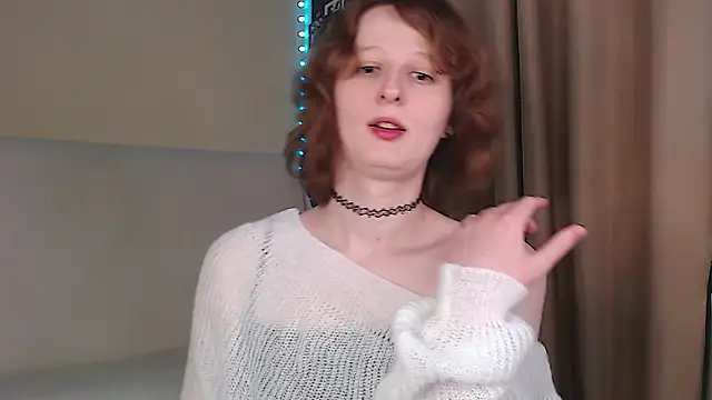 Snapshot of c0ralynx chatting on September 17, 2025, 11:18 pm c0ralynx online show from September 17, 2025, 11:18 pm