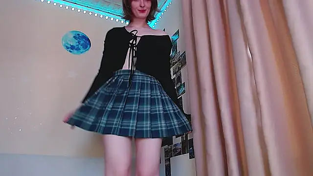 Snapshot of c0ralynx chatting on September 17, 2025, 10:39 am c0ralynx online show from September 17, 2025, 10:39 am