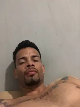 HenriquePhn online show from April 5, 2026, 3:35 am
