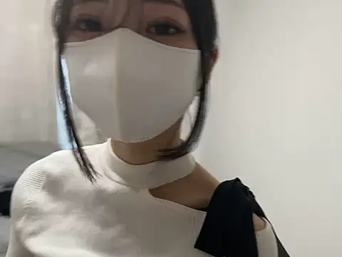 Snapshot of yunayuna_1231 chatting on May 14, 2026, 12:07 am yunayuna 1231 online show from May 14, 2026, 12:07 am