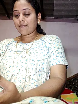 JENNIFERtamil online show from April 11, 2026, 7:45 am