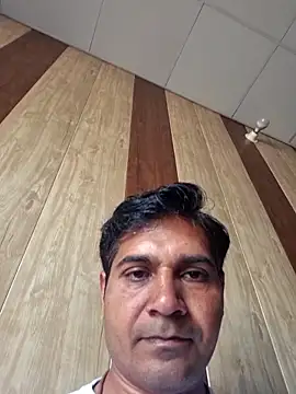 johnny8731 online show from April 19, 2026, 3:40 am