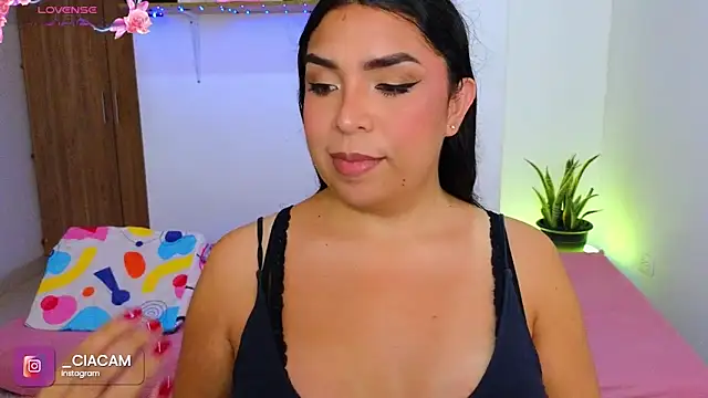 ciacam  online show from November 4, 2025, 6:06 am