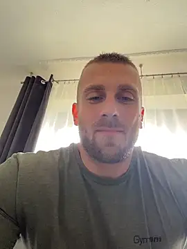 Snapshot of trainwithme chatting on May 7, 2026, 7:45 am trainwithme online show from May 7, 2026, 7:45 am
