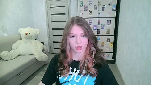 GinnyBlacky online show from June 5, 2026, 5:34 am