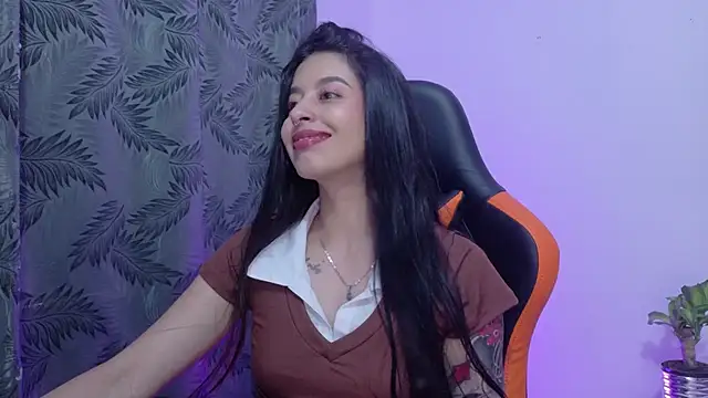 Misscarolsph online show from June 24, 2026, 8:28 pm