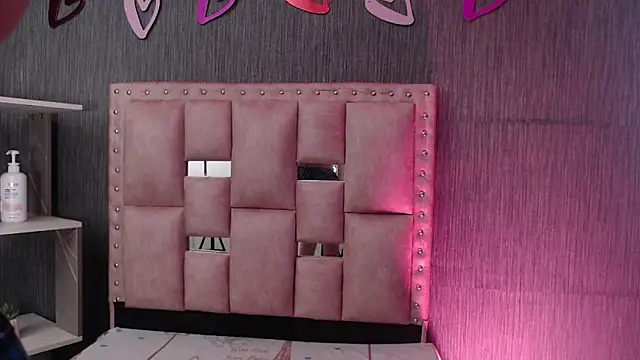 Thalia anderson online show from February 26, 2026, 3:45 pm