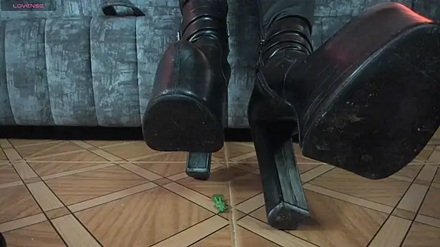  LuanaDabbraccio online show from November 26, 2025, 1:55 pm