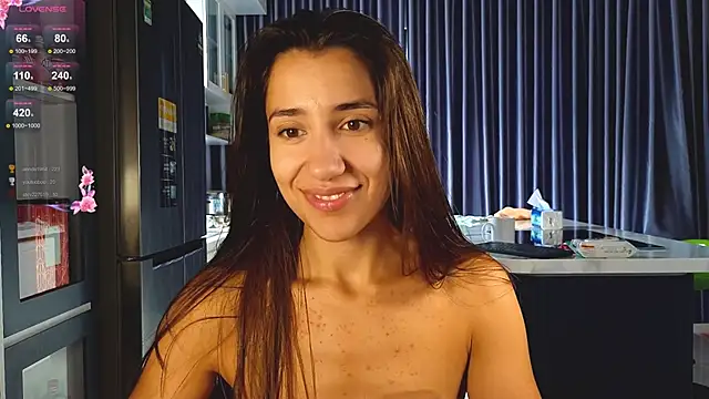 Snapshot of hot_ass_18 chatting on February 3, 2026, 6:22 am hot ass 18 online show from February 3, 2026, 6:22 am