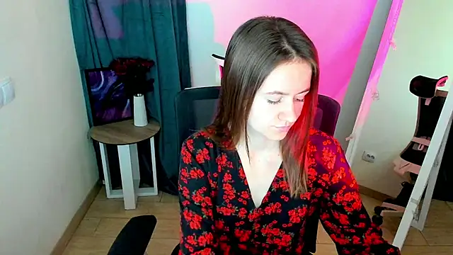 Catherine e online show from October 7, 2025, 7:37 pm