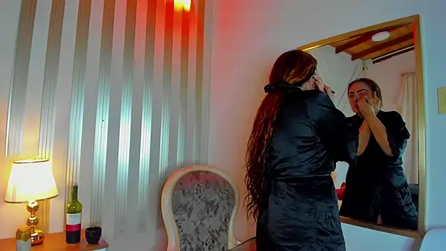 angelinarouse  online show from October 27, 2025, 11:38 pm