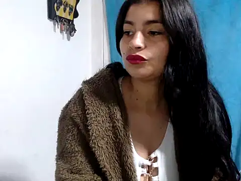 Snapshot of AlanaHotxx chatting on November 21, 2025, 6:12 am AlanaHotxx online show from November 21, 2025, 6:12 am