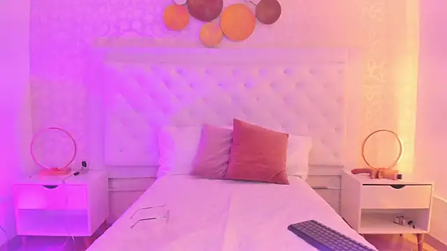 Snapshot of debora_scoot chatting on October 29, 2025, 10:25 am debora scoot online show from October 29, 2025, 10:25 am