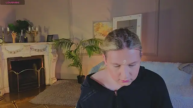 Snapshot of Jes_Solar chatting on October 11, 2025, 11:44 am Jes Solar online show from October 11, 2025, 11:44 am