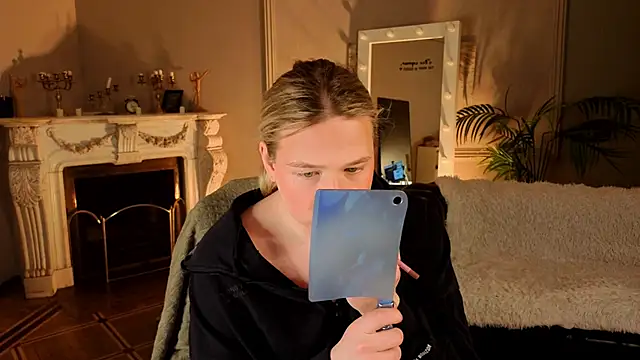 Jes Solar online show from January 17, 2026, 10:57 pm