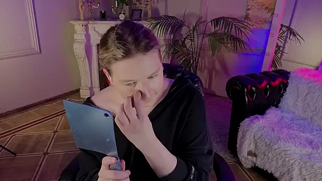 Snapshot of Jes_Solar chatting on November 7, 2025, 9:52 pm Jes Solar online show from November 7, 2025, 9:52 pm