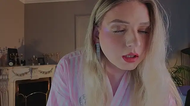 Jes Solar online show from April 15, 2026, 9:37 pm