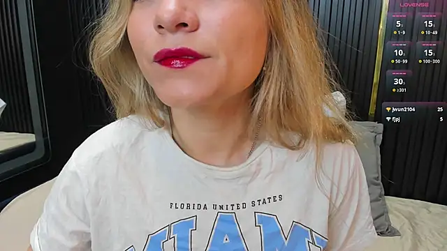 Snapshot of NalaRosse chatting on November 23, 2025, 3:05 am NalaRosse online show from November 23, 2025, 3:05 am