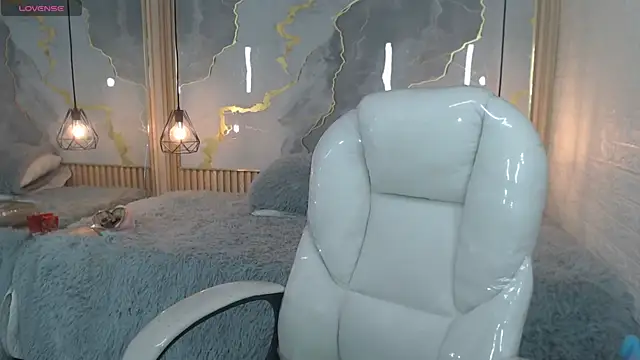 Snapshot of nei_girl chatting on November 17, 2025, 11:47 am nei girl online show from November 17, 2025, 11:47 am