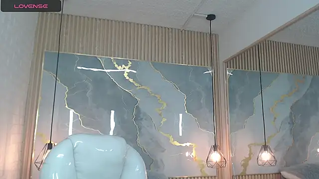 Snapshot of nei_girl chatting on November 7, 2025, 11:37 am nei girl online show from November 7, 2025, 11:37 am