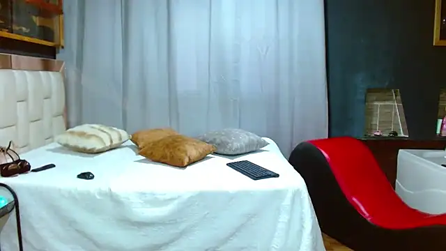 Snapshot of BarbDamian chatting on September 10, 2025, 9:14 pm BarbDamian online show from September 10, 2025, 9:14 pm