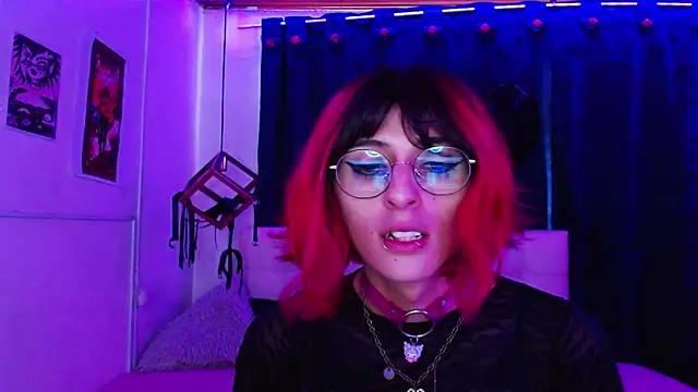 goth minerva online show from November 14, 2025, 1:26 pm