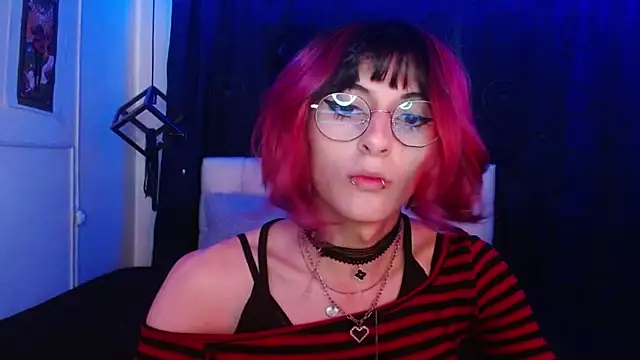 goth minerva online show from October 17, 2025, 1:24 pm