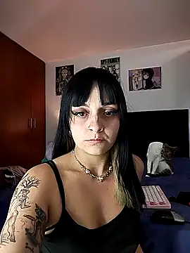 KARINNA  RAVEN online show from September 18, 2025, 10:02 pm