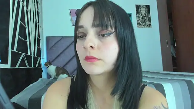 KARINNA  RAVEN online show from February 19, 2026, 11:12 pm