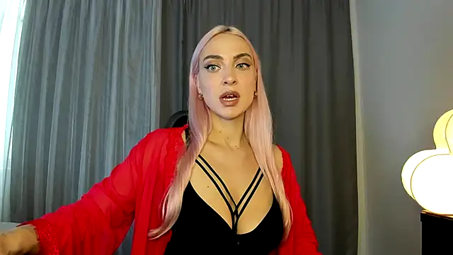 Snapshot of _Miss_Valentina_ chatting on October 22, 2025, 8:58 am Miss Valentina online show from October 22, 2025, 8:58 am