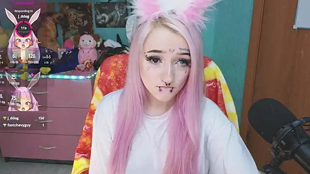 Manuela unicorn online show from October 7, 2025, 8:21 pm