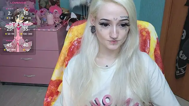 Manuela unicorn online show from May 21, 2026, 9:01 pm