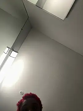 msvelvet20 online show from March 19, 2026, 9:31 am